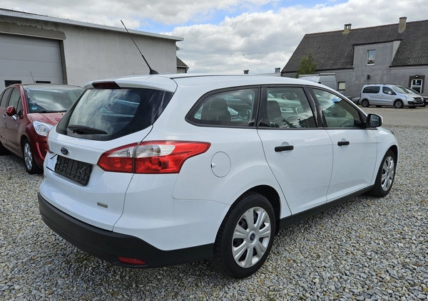 Ford Focus cena 23900 przebieg: 156000, rok produkcji 2014 z Piwniczna-Zdrój małe 379